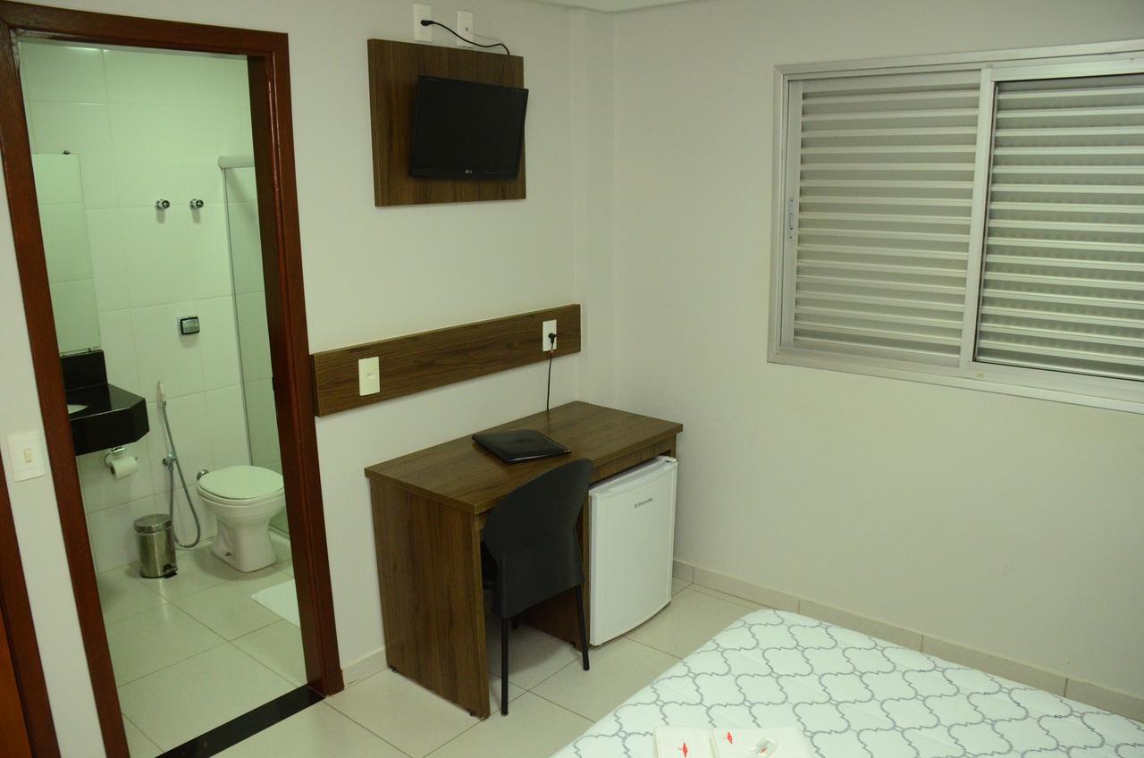 Hotel Flamboyant Catalão Esterno foto