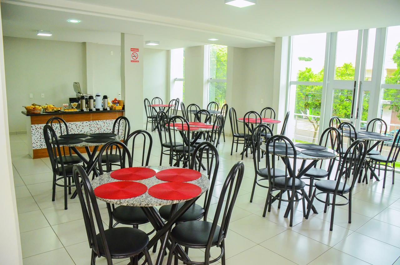 Hotel Flamboyant Catalão Esterno foto